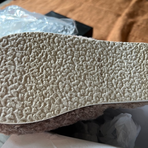 VINCE Kit B Faux Shearling Slippers - Picture 6 of 9